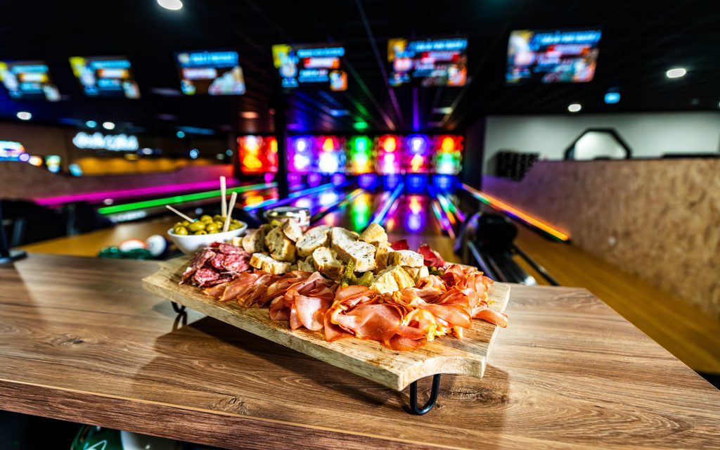 Planche à partager au bar de Game Parc à Poitiers, entre deux parties de bowling